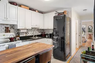 9 Hancock St, Boston, MA 02114 - Photo 3