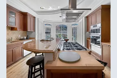 70 Montgomery St, Boston, MA 02116 - Photo 11