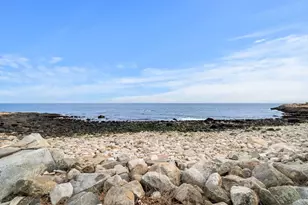 2 Ocean Ave, Gloucester, MA 01930 - Photo 21