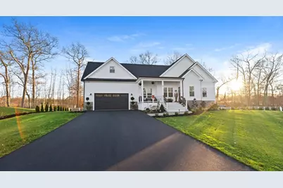 46 Magnolia Dr, Swansea, MA 02777 - Photo 3