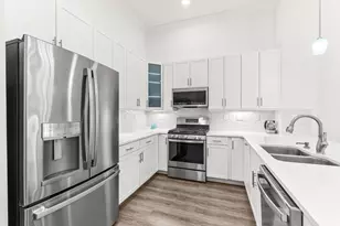 320 Middlesex Ave, Medford, MA 02155 - Photo 3