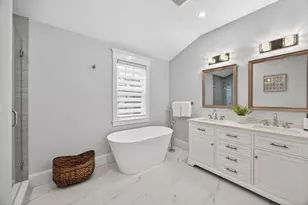 255 Old Main Rd, Falmouth, MA 02556 - Photo 15