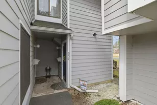 367 Nassau Dr, Springfield, MA 01129 - Photo 5