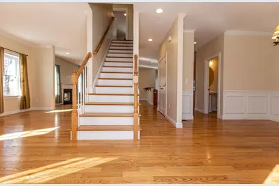 8 Summer Hill Circle #8, Arlington, MA 02474 - Photo 3