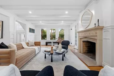 1806 Beacon St, Newton, MA 02468 - Photo 9