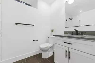 1806 Beacon St, Newton, MA 02468 - Photo 27