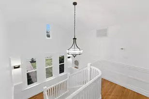 1806 Beacon St, Newton, MA 02468 - Photo 13