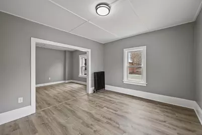 5-6 Monteleone Pl, Pittsfield, MA 01201 - Photo 9