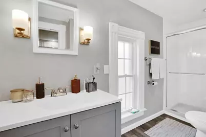 16 Washington Ave, Holyoke, MA 01040 - Photo 19