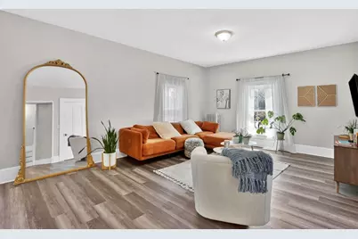 16 Washington Ave, Holyoke, MA 01040 - Photo 9