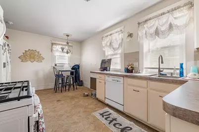 85 Narragansett St, Springfield, MA 01107 - Photo 33