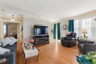 85 Narragansett St, Springfield, MA 01107 - Photo 5