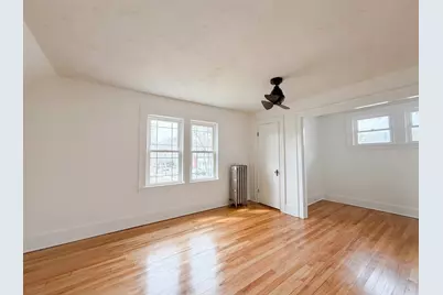 10 Perrot St, Worcester, MA 01602 - Photo 11