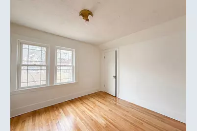 10 Perrot St, Worcester, MA 01602 - Photo 13