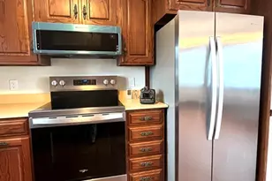 4 Gardner, Peabody, MA 01960 - Photo 3