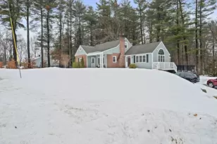 461 Maple St, Franklin, MA 02038 - Photo 3