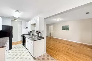 2 Shrewsbury Green Dr, Shrewsbury, MA 01545 - Photo 11