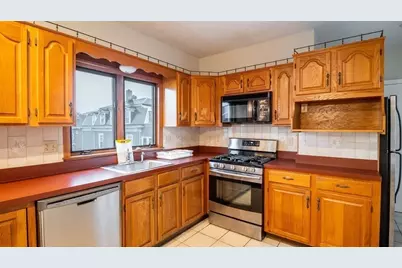 88 Glen St #2, Somerville, MA 02145 - Photo 5