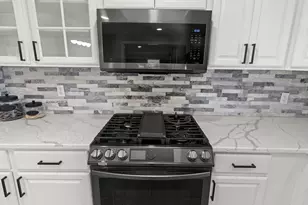 110 Russell St, Peabody, MA 01906 - Photo 11