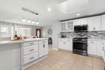 110 Russell St, Peabody, MA 01906 - Photo 9