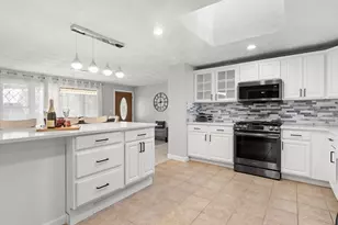 110 Russell St, Peabody, MA 01906 - Photo 9