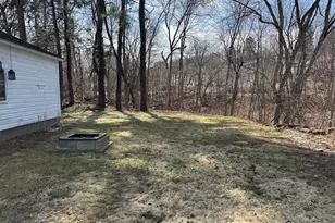 173 Pleasant St, Clinton, MA 01510 - Photo 3