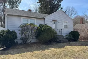 173 Pleasant St, Clinton, MA 01510 - Photo 1