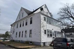 9 Willow St, Northbridge, MA 01588 - Photo 5