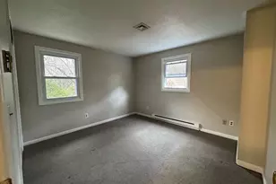 240 Parkerview St, Springfield, MA 01129 - Photo 9