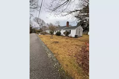 74 Hillside Ave, Falmouth, MA 02556 - Photo 3