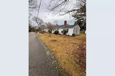 74 Hillside Ave, Falmouth, MA 02556 - Photo 3