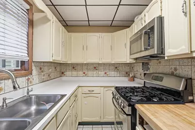 6 Cranshaw Pl, Lawrence, MA 01841 - Photo 17