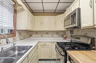 6 Cranshaw Pl, Lawrence, MA 01841 - Photo 17