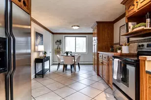 5 W Main St, Hopkinton, MA 01748 - Photo 15