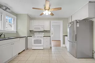 16 Fenimore Blvd, Springfield, MA 01108 - Photo 17