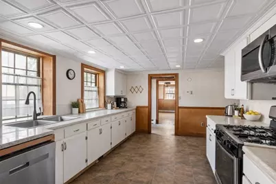 4 Townsend St, Pepperell, MA 01463 - Photo 9