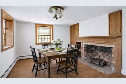 4 Townsend St, Pepperell, MA 01463 - Photo 11