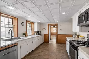 4 Townsend St, Pepperell, MA 01463 - Photo 9