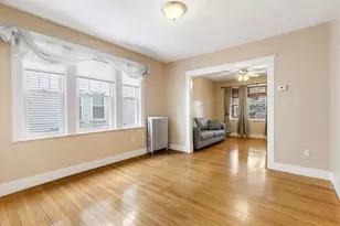 131 Yale St, Medford, MA 02155 - Photo 9