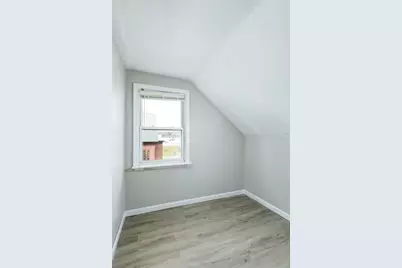 4 S Harlem St, Worcester, MA 01610 - Photo 5