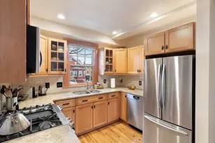 15 Mt Vernon St, Cambridge, MA 02140 - Photo 3