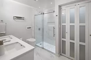 41 Warren Ave, Boston, MA 02116 - Photo 11