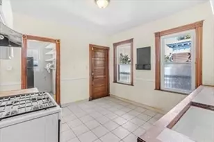 36 Mt Ida Rd, Boston, MA 02121 - Photo 11