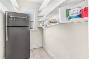 36 Mt Ida Rd, Boston, MA 02121 - Photo 9