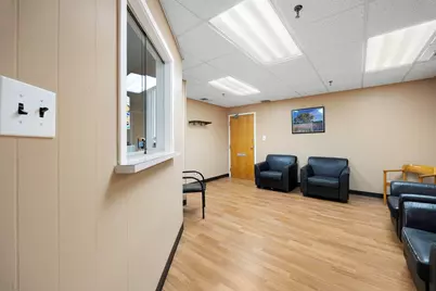 1795 Main St #206, Springfield, MA 01103 - Photo 9
