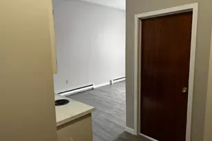 92 Gorham St, Lowell, MA 01852 - Photo 9