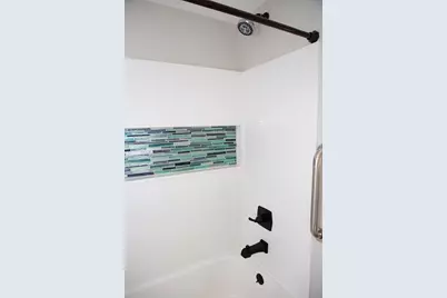 43 Beacon St #2, Gloucester, MA 01930 - Photo 17