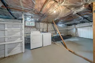 65 S Pleasant St, Haverhill, MA 01835 - Photo 15