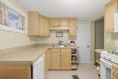 10 Lawrence Street, Boston, MA 02129 - Photo 5
