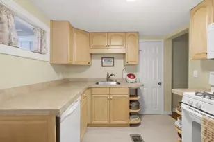 10 Lawrence St, Boston, MA 02129 - Photo 5